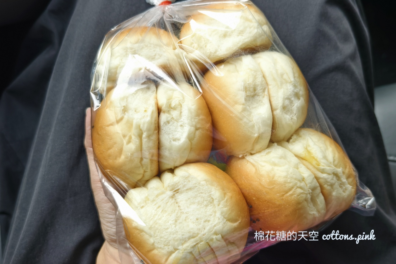 台中小餐包專賣店-福星食品行五種口味餐包一顆不到十元！