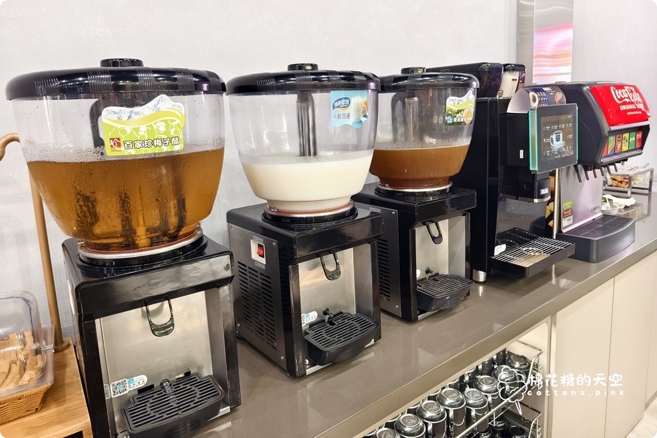 台中吃到飽-牛室炙燒牛排最新分店、元老分店重新開幕！自助吧選擇多