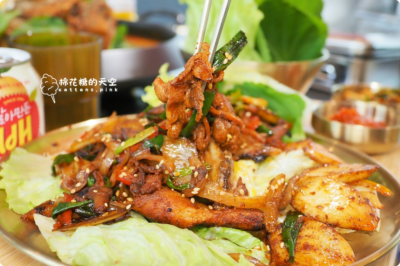 台中公益路最新美食-UNCLE K韓式馬鈴薯排骨鍋台中店開幕就爆人潮！