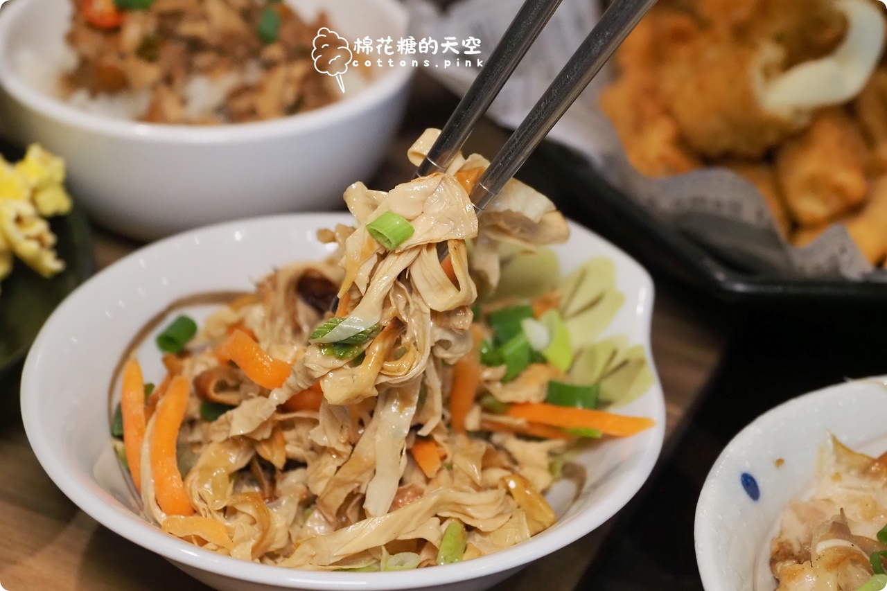 台中北屯火鍋推薦|水滾巴鍋物瓜瓜鍋、麻豆鍋湯頭清甜爽口~平價還有自助吧吃到飽 台中北屯火鍋推薦|水滾巴鍋物瓜瓜鍋、麻豆鍋湯頭清甜爽口~平價還有自助吧吃到飽