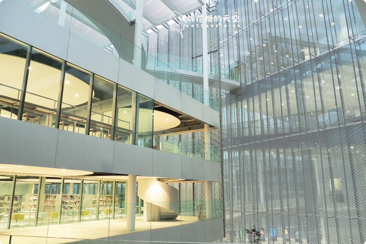 台中最美新景點-綠美圖結合綠地、圖書館與美術館~美到傻眼 台中最美新景點-綠美圖結合綠地、圖書館與美術館~美到傻眼