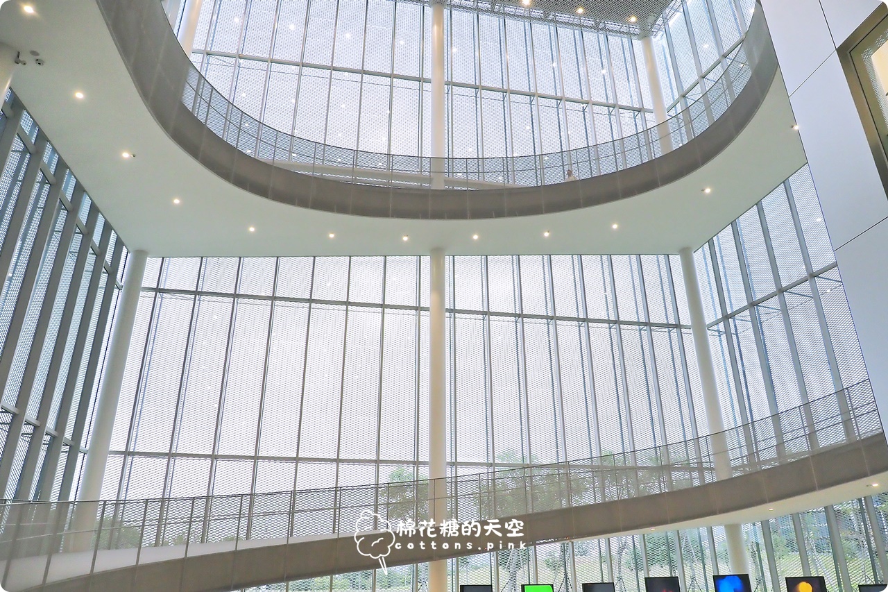 台中最美新景點-綠美圖結合綠地、圖書館與美術館~美到傻眼 台中最美新景點-綠美圖結合綠地、圖書館與美術館~美到傻眼