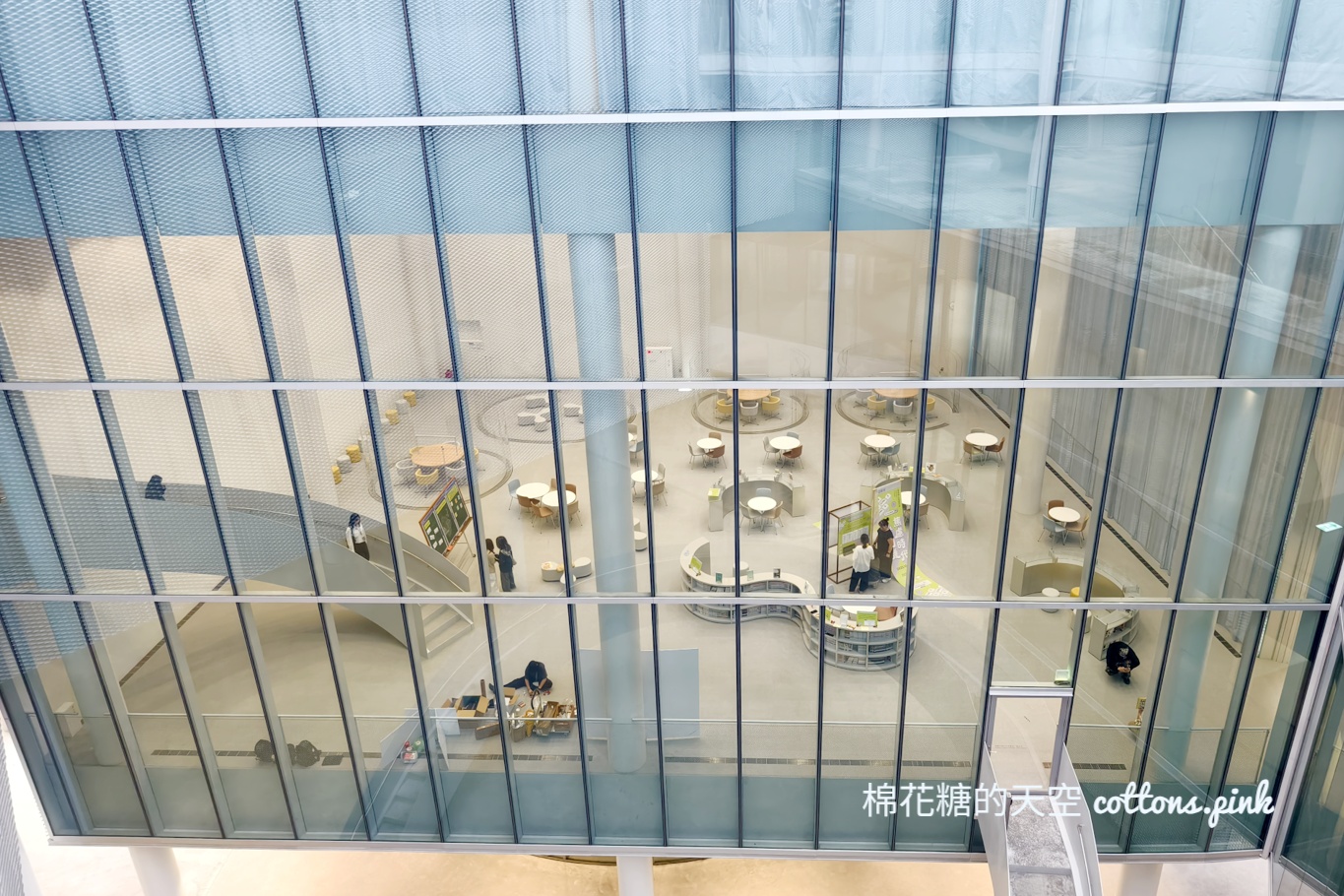 台中最美新景點-綠美圖結合綠地、圖書館與美術館~美到傻眼 台中最美新景點-綠美圖結合綠地、圖書館與美術館~美到傻眼