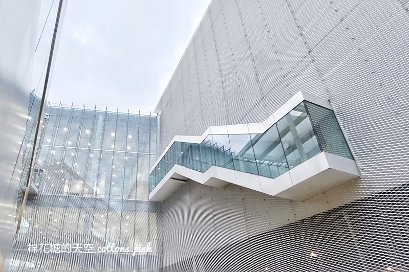 台中最美新景點-綠美圖結合綠地、圖書館與美術館~美到傻眼 台中最美新景點-綠美圖結合綠地、圖書館與美術館~美到傻眼