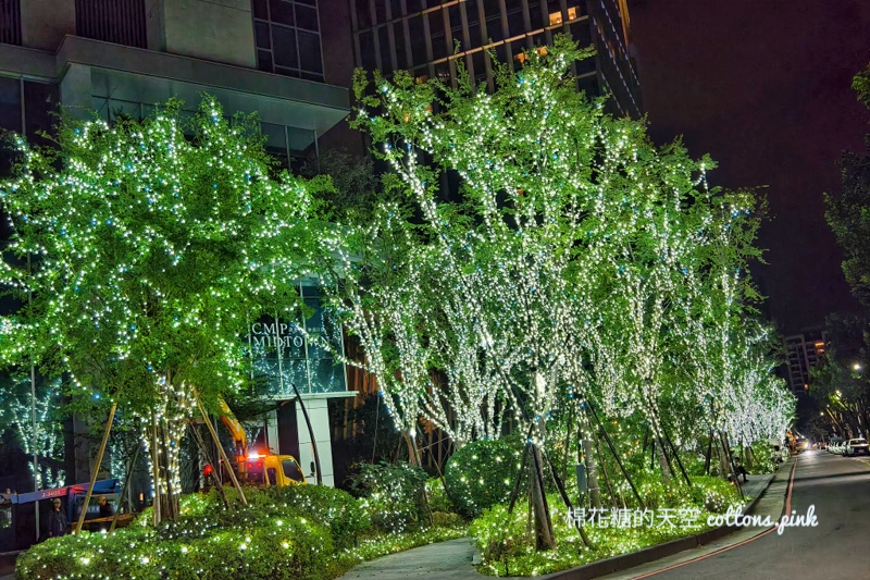 台中聖誕必拍景點|勤美光之道超美銀白步道超好拍 台中聖誕必拍景點|勤美光之道超美銀白步道超好拍