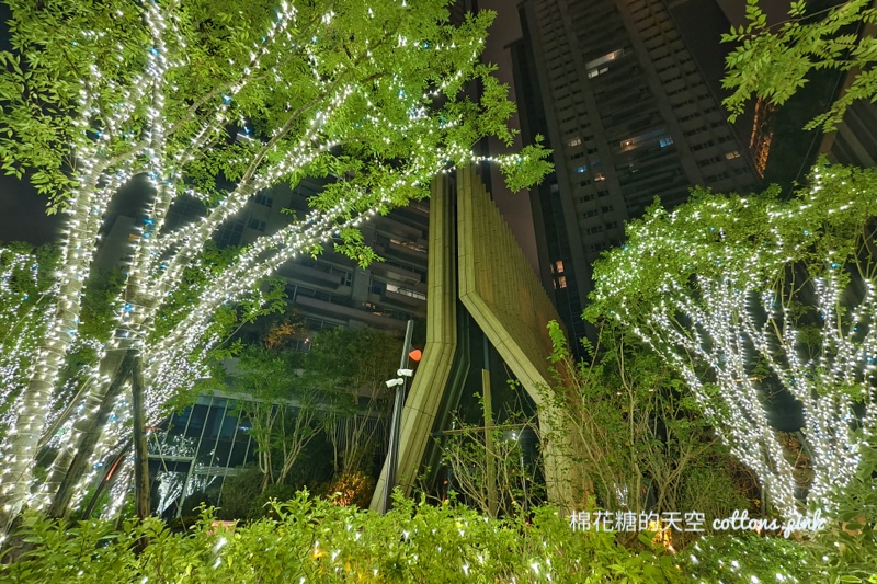 台中聖誕必拍景點|勤美光之道超美銀白步道超好拍 台中聖誕必拍景點|勤美光之道超美銀白步道超好拍
