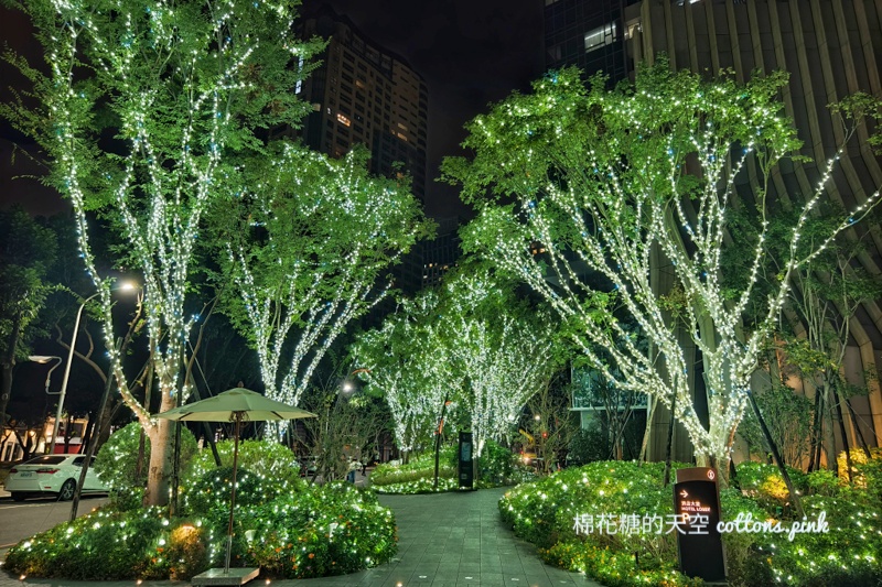 台中聖誕必拍景點|勤美光之道超美銀白步道超好拍 台中聖誕必拍景點|勤美光之道超美銀白步道超好拍