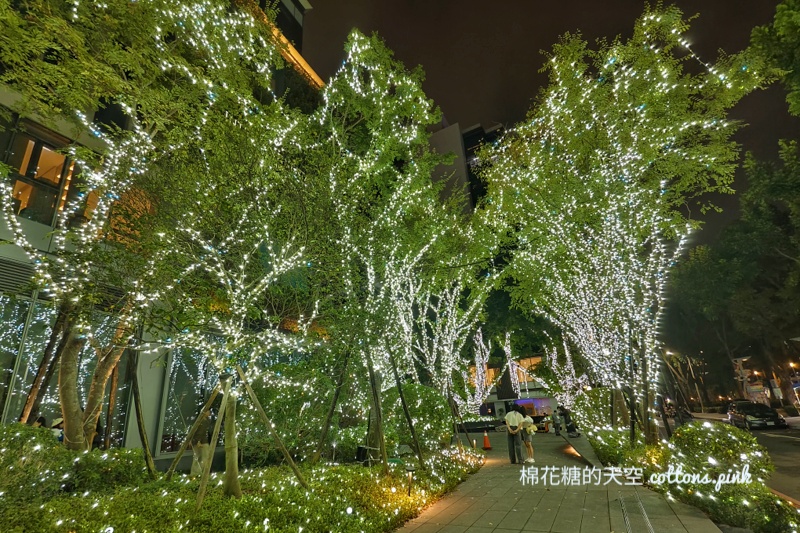 台中聖誕必拍景點|勤美光之道超美銀白步道超好拍 台中聖誕必拍景點|勤美光之道超美銀白步道超好拍