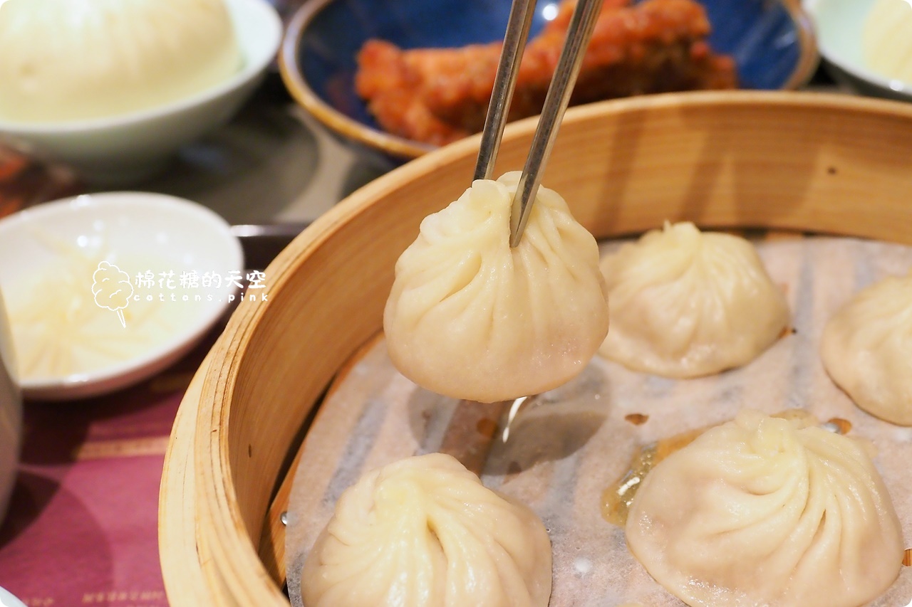 台中新光美食-沁園春最新品牌"春小廚"進駐，現做小籠包變身個人套餐