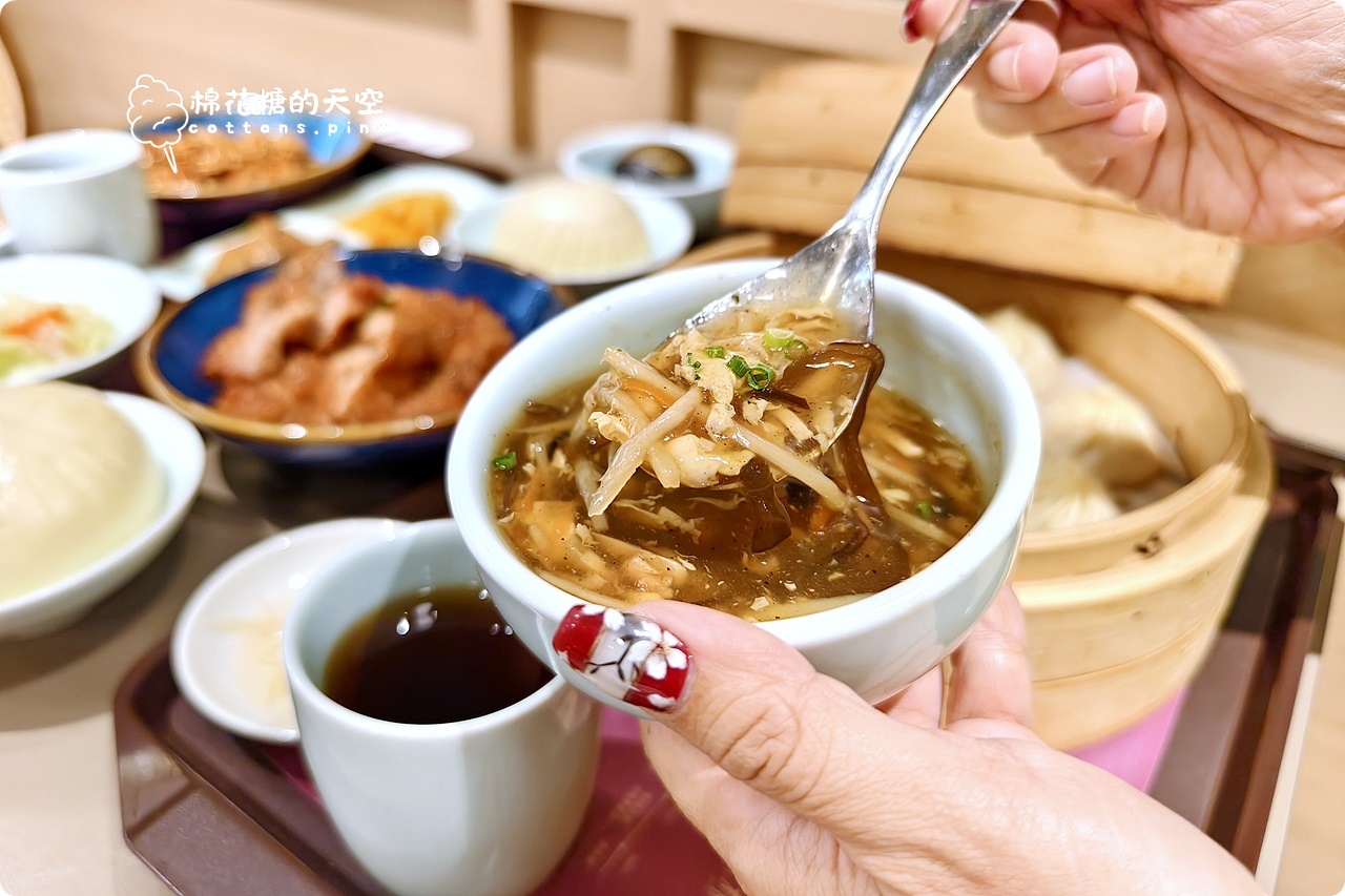 台中新光美食-沁園春最新品牌"春小廚"進駐，現做小籠包變身個人套餐