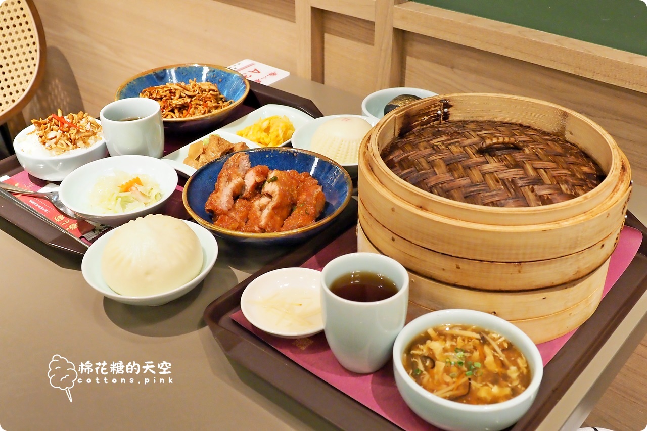 台中新光美食-沁園春最新品牌"春小廚"進駐，現做小籠包變身個人套餐
