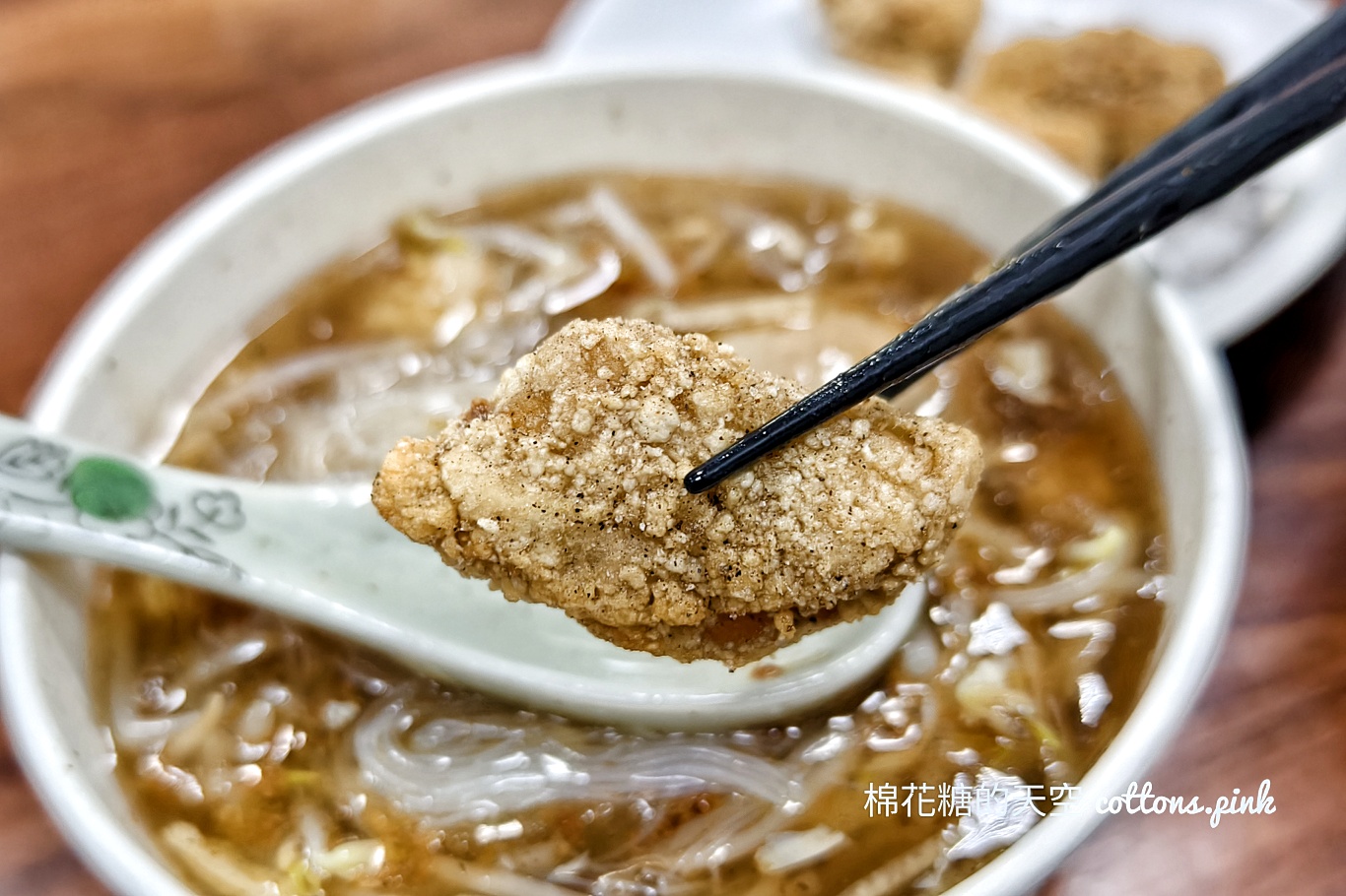 台中向上市場美食|太祖魷魚羹搬新家更明亮!依舊是中美街排隊名店 台中向上市場美食|太祖魷魚羹搬新家更明亮!依舊是中美街排隊名店