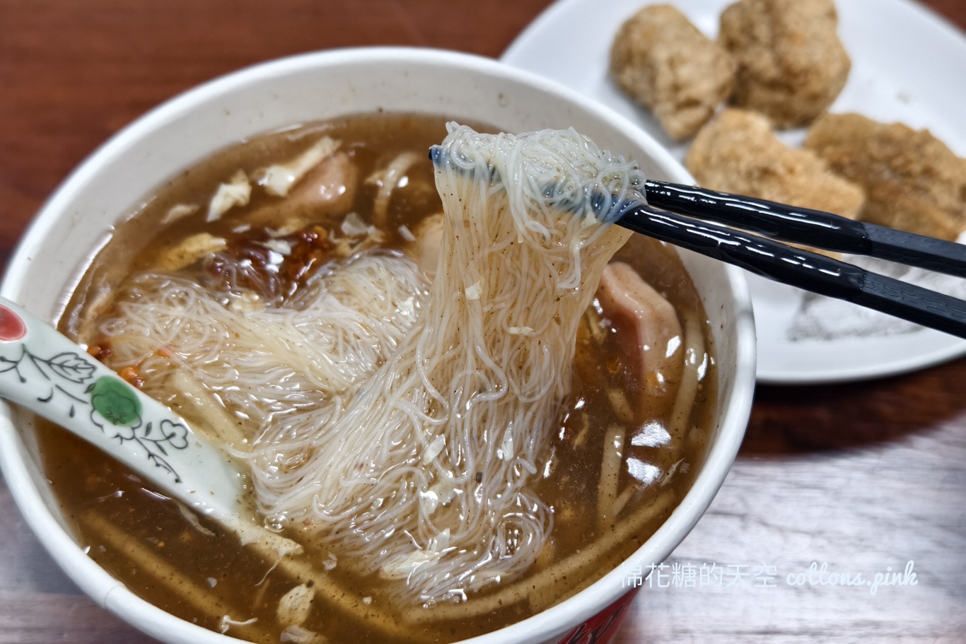 台中向上市場美食|太祖魷魚羹搬新家更明亮!依舊是中美街排隊名店 台中向上市場美食|太祖魷魚羹搬新家更明亮!依舊是中美街排隊名店