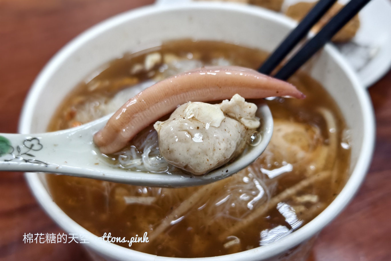 台中向上市場美食|太祖魷魚羹搬新家更明亮!依舊是中美街排隊名店 台中向上市場美食|太祖魷魚羹搬新家更明亮!依舊是中美街排隊名店