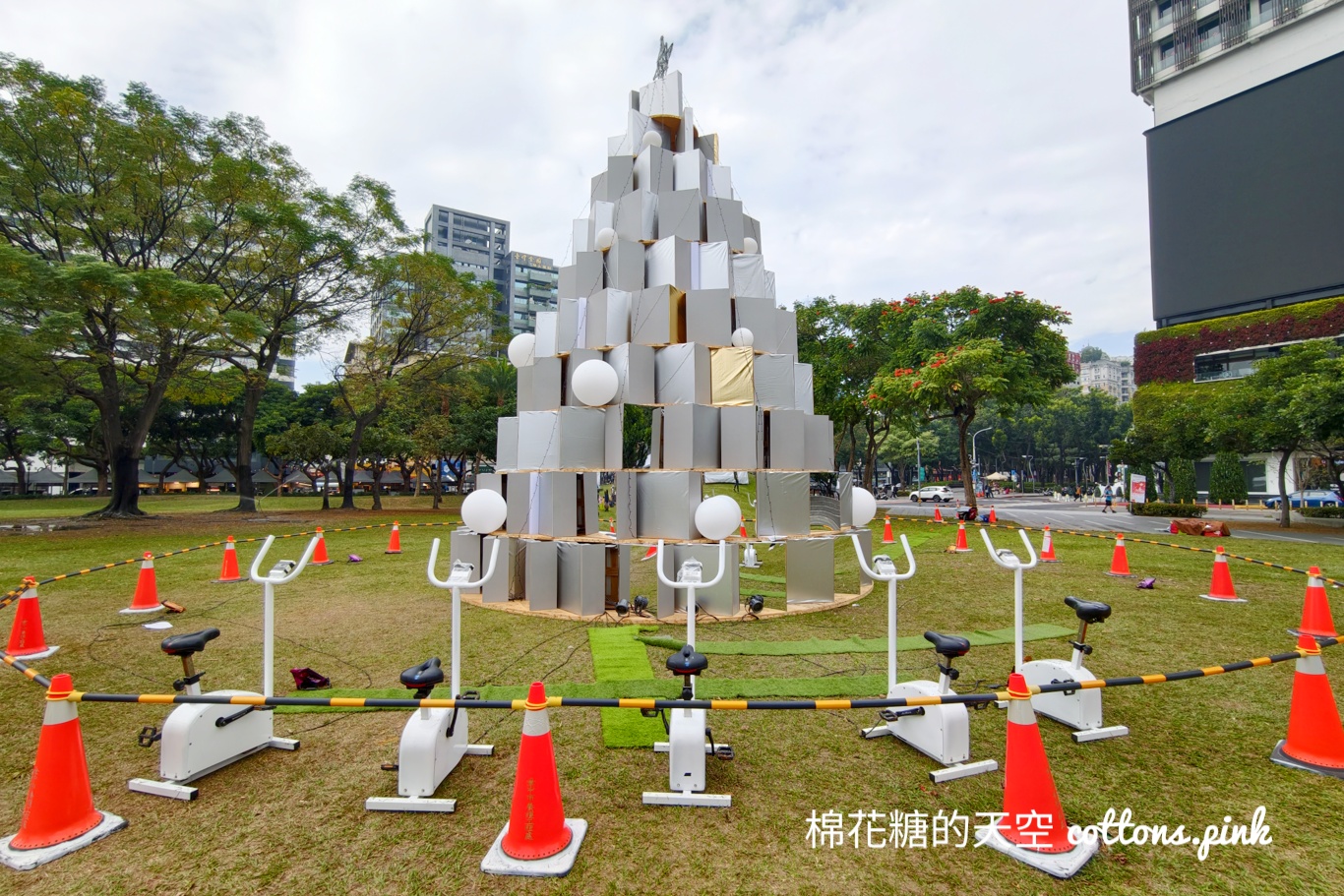 草悟道聖誕市集開跑！台中好聖誕聖誕老公公募集中