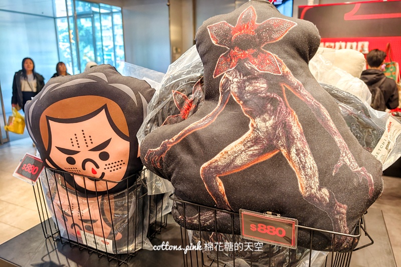 怪奇物語台中快閃店超吸睛！不只主角連快獸都變Q版～