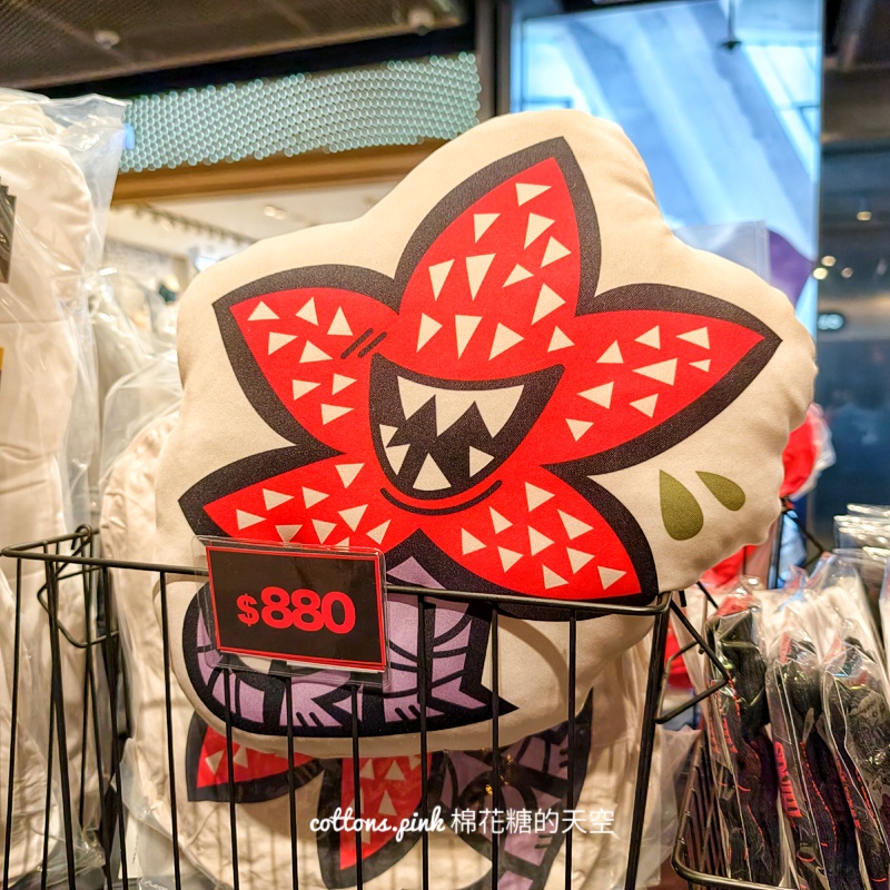 怪奇物語台中快閃店超吸睛！不只主角連快獸都變Q版～