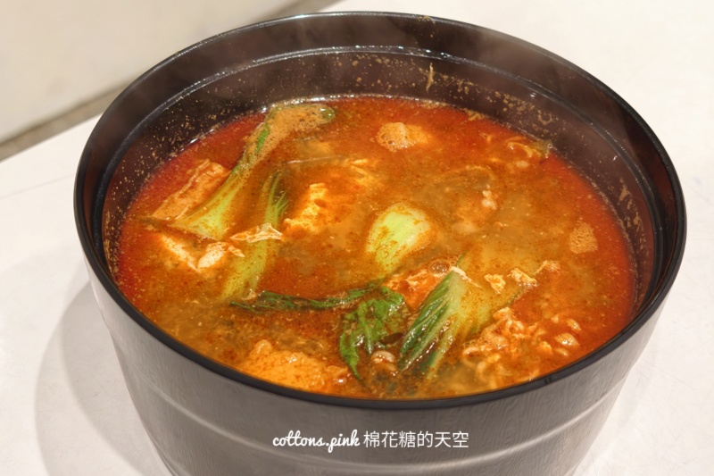 宵夜也可以吃奶酥厚片？十八度雞奶酥超厚、口味很多～夜間限定的美食吃一吃就愛上