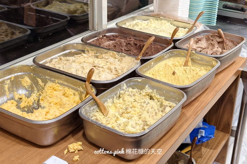 宵夜也可以吃奶酥厚片？十八度雞奶酥超厚、口味很多～夜間限定的美食吃一吃就愛上