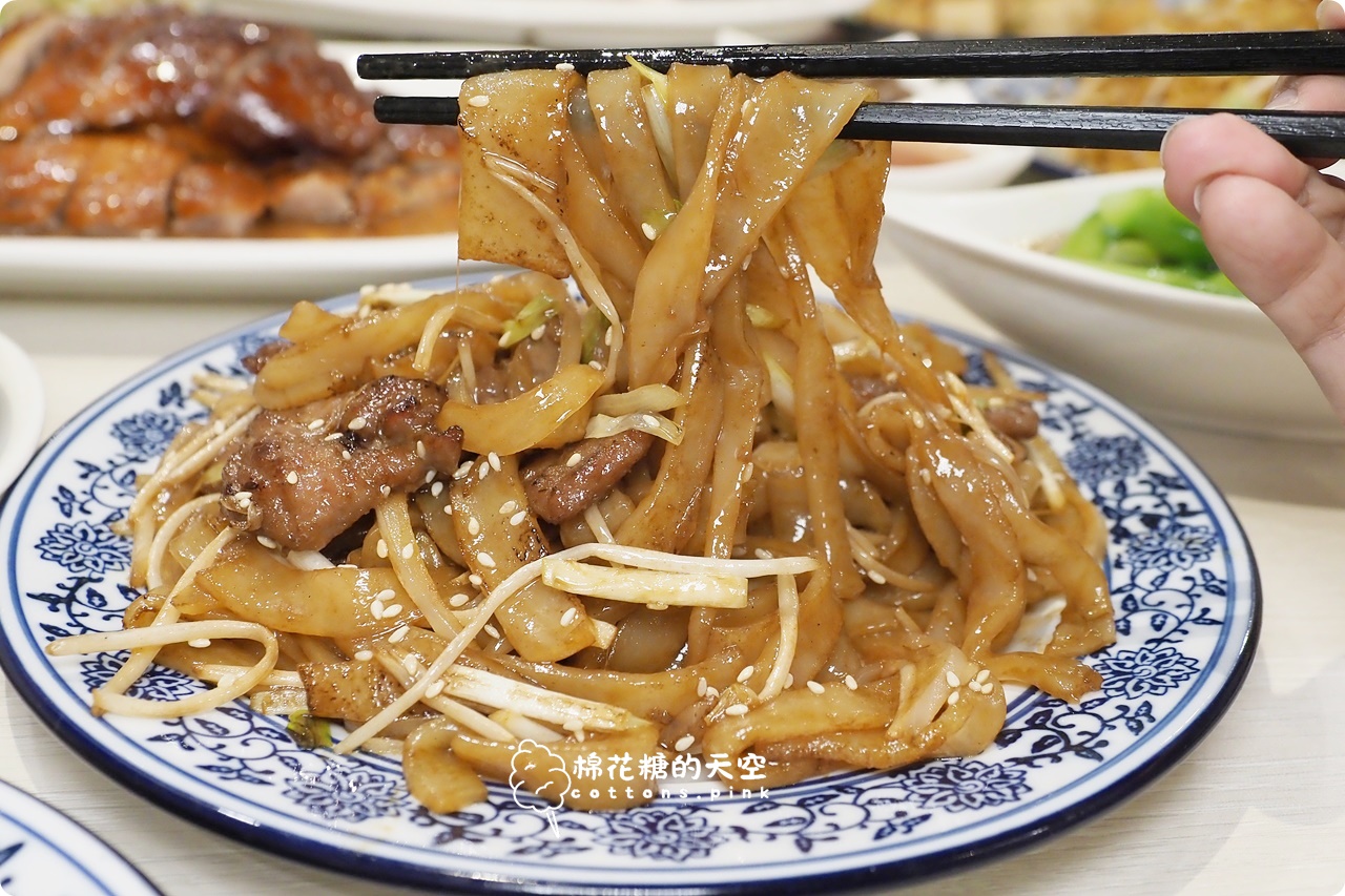 台中向上路龍富貴港式餐廳，主廚大火鑊氣十足，燒鵝脆皮雞必點全攻略