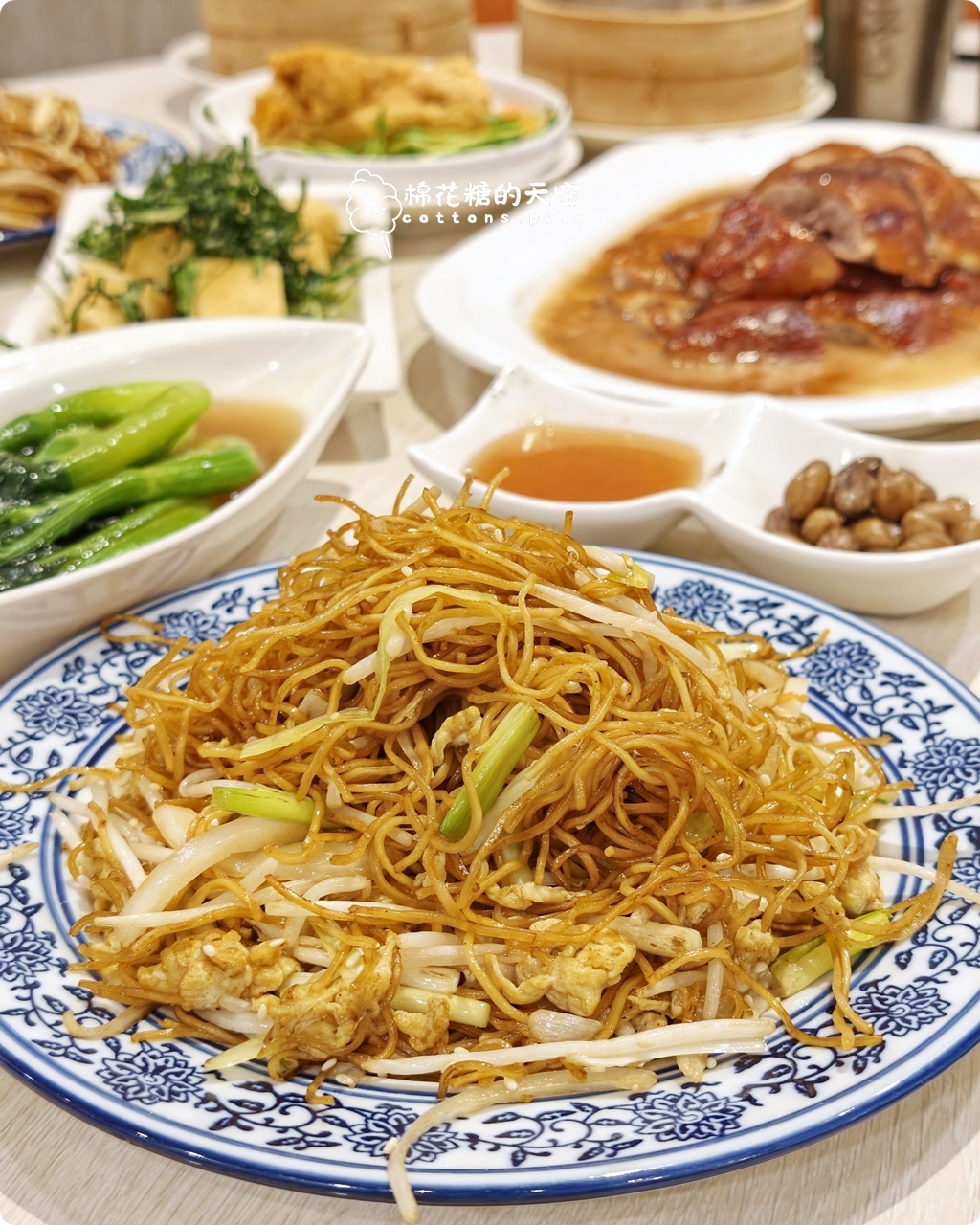 台中向上路龍富貴港式餐廳，主廚大火鑊氣十足，燒鵝脆皮雞必點全攻略