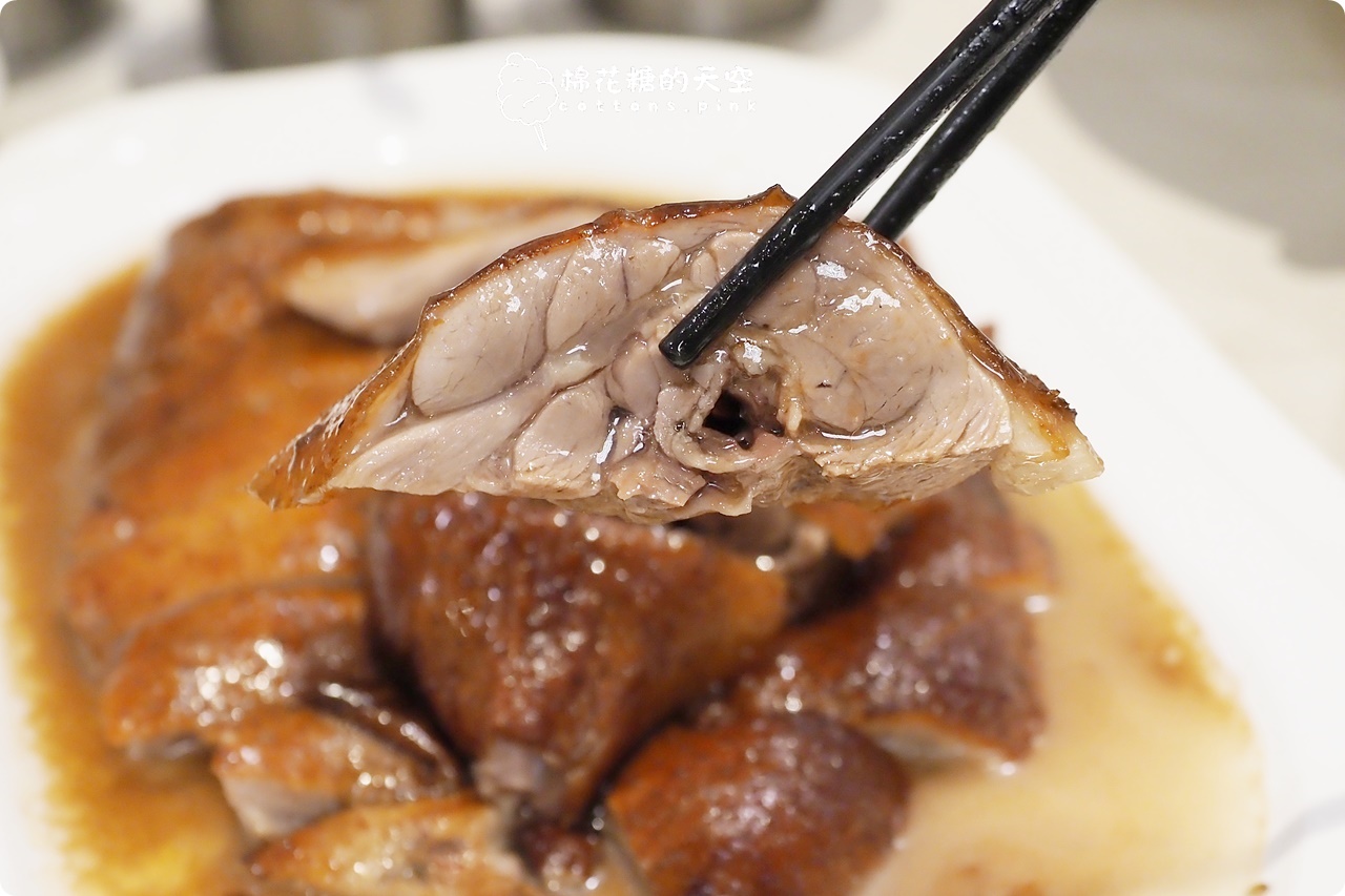 台中向上路龍富貴港式餐廳，主廚大火鑊氣十足，燒鵝脆皮雞必點全攻略
