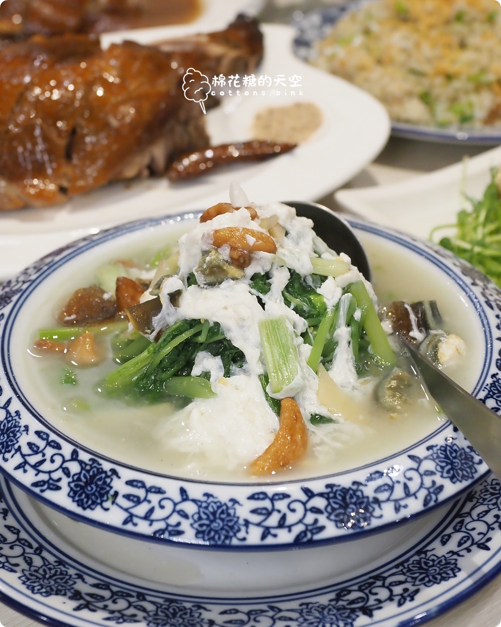 台中向上路龍富貴港式餐廳，主廚大火鑊氣十足，燒鵝脆皮雞必點全攻略