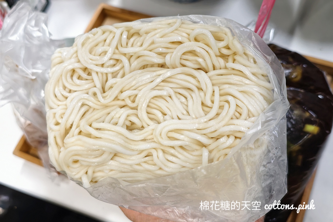 台中老店牛肉麵推薦－六六順牛肉麵，大碗份量真的沒在客氣