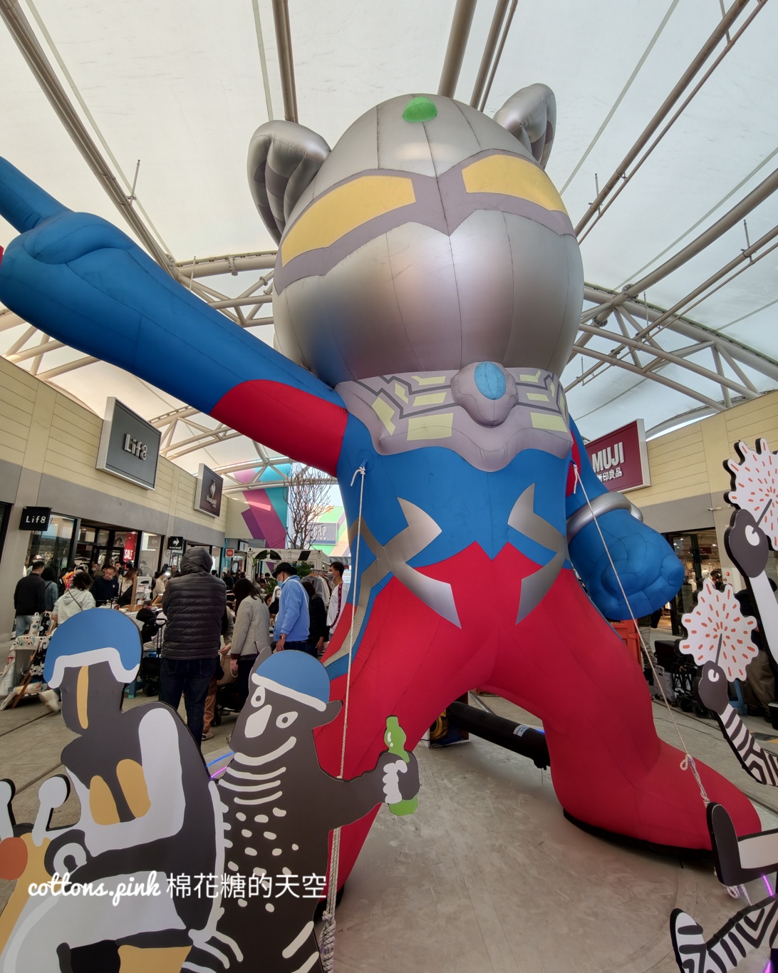 台中也有超人力霸王！巨型超人力霸王人偶超吸睛~大人小孩都瘋拍