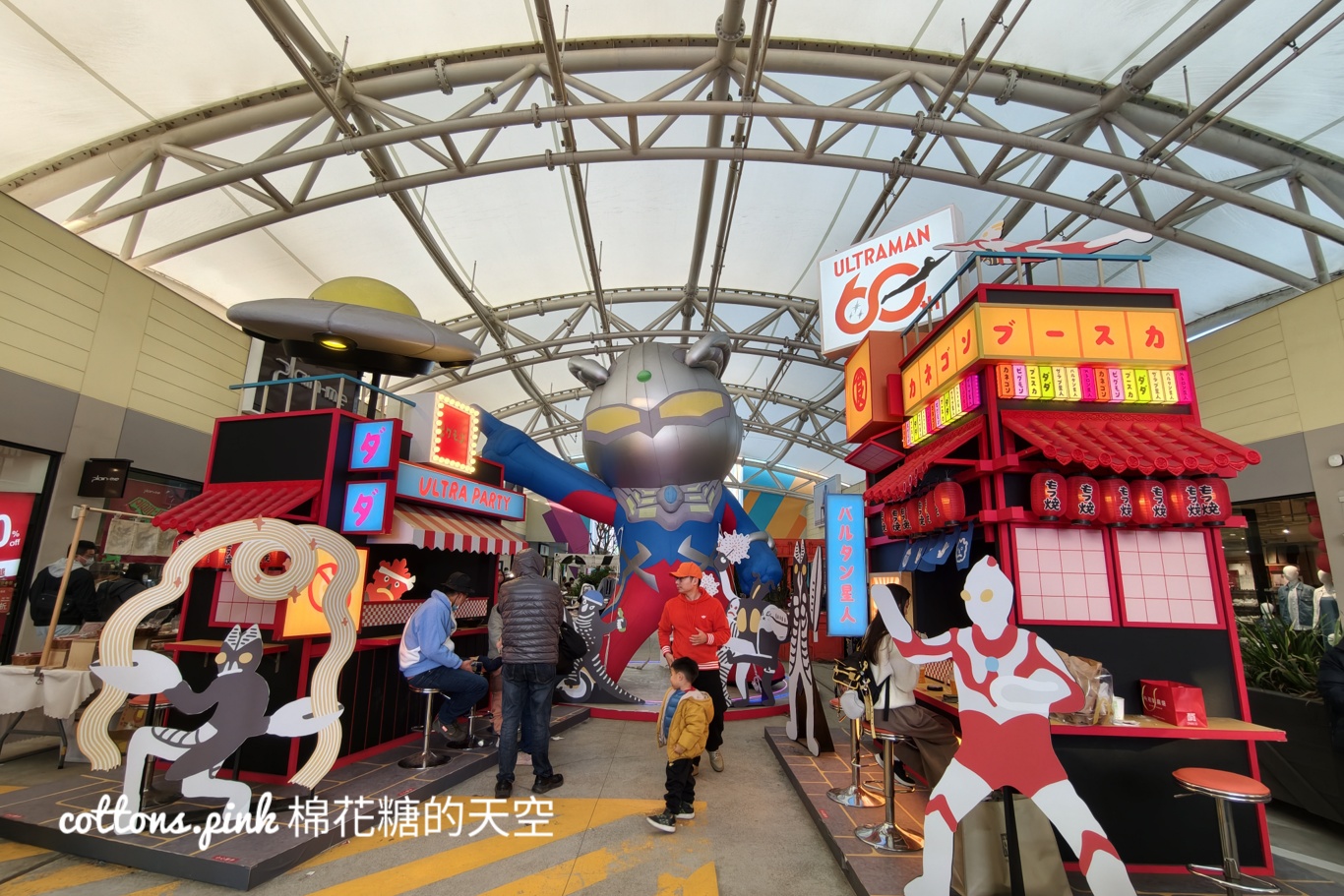 台中也有超人力霸王！巨型超人力霸王人偶超吸睛~大人小孩都瘋拍