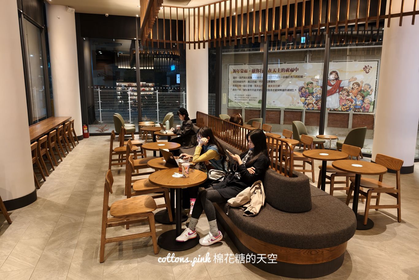 台中最新星巴克在后里!超大門市+專屬停車場,咖啡控又多一個新去處 台中最新星巴克在后里!超大門市+專屬停車場,咖啡控又多一個新去處