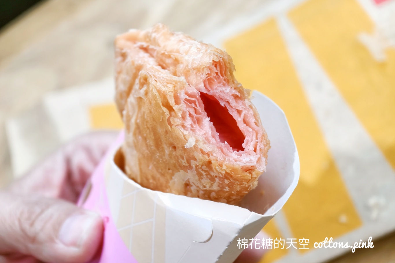 麥當勞草莓白巧克力三角派限時開賣，日本進口售完為止