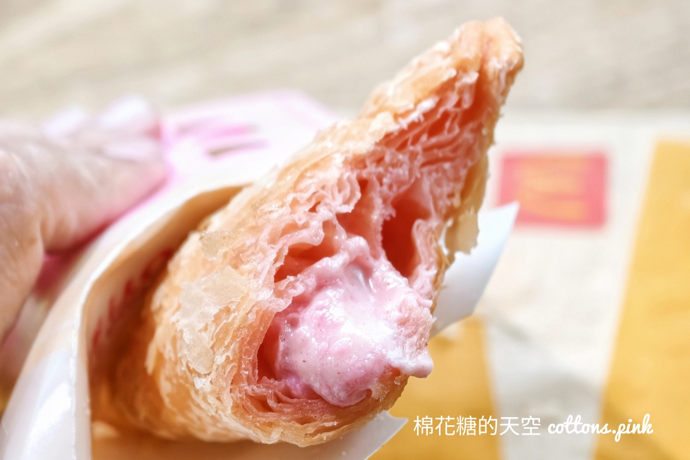 麥當勞草莓白巧克力三角派限時開賣，日本進口售完為止