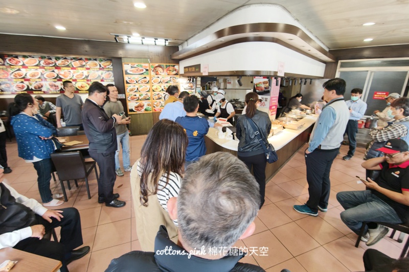 台中便當老店-台北小排飯人氣總是爆！大推砂鍋魚飯配料超滿