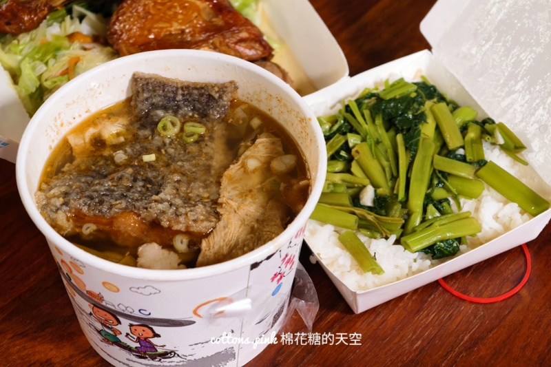 台中便當老店-台北小排飯人氣總是爆！大推砂鍋魚飯配料超滿