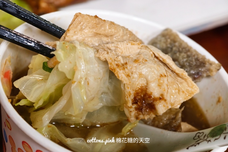 台中便當老店-台北小排飯人氣總是爆！大推砂鍋魚飯配料超滿