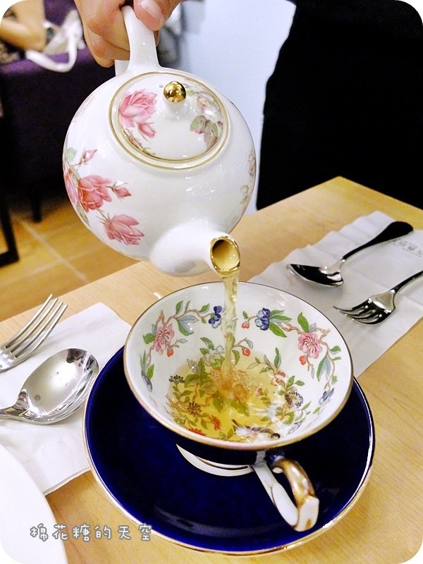 玫瑰園茶1.JPG