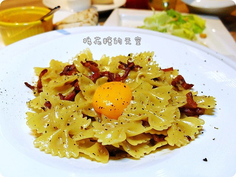 00餐蝴蝶結麵3.JPG
