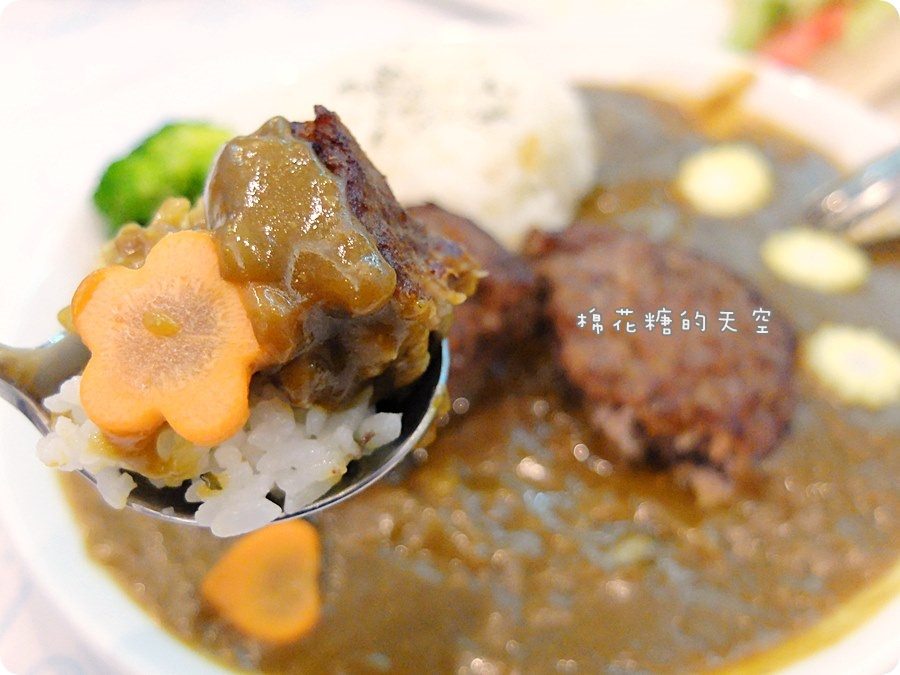 00餐咖哩漢堡3.JPG 00餐咖哩漢堡3.JPG
