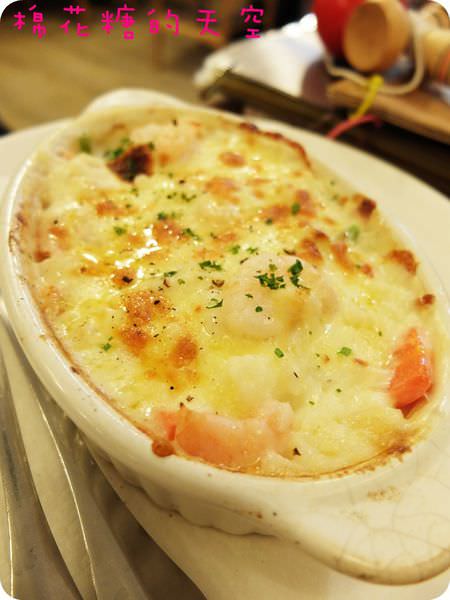 00海鮮白醬焗飯