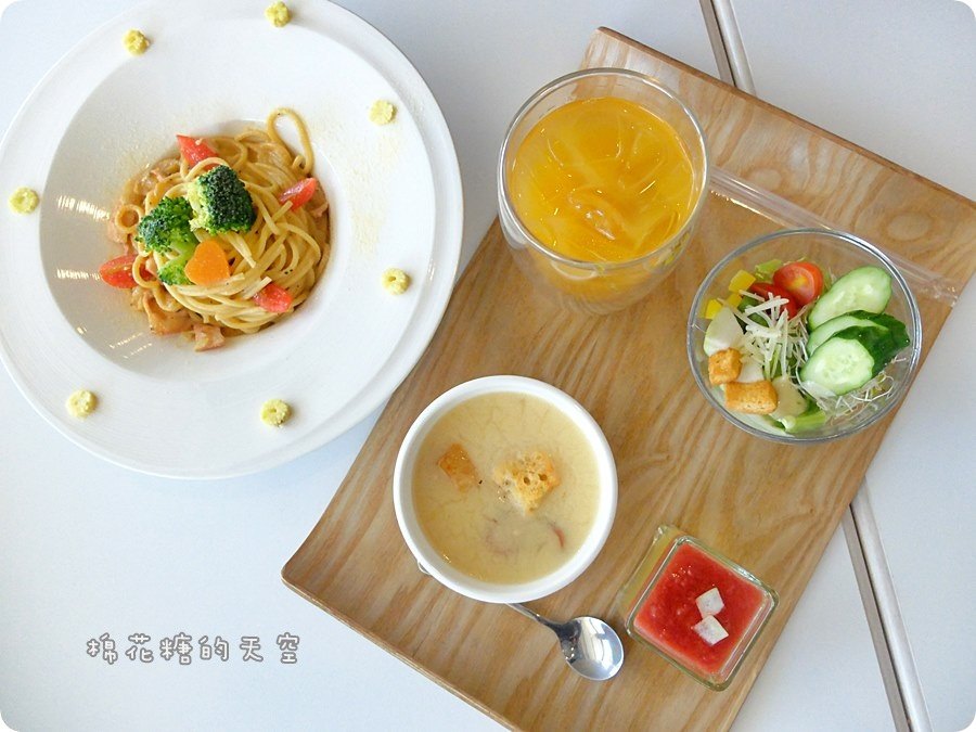 00餐白醬培根.JPG 00餐白醬培根.JPG