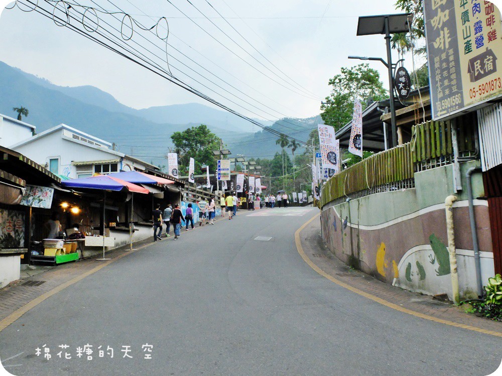 00華山咖啡大街.JPG