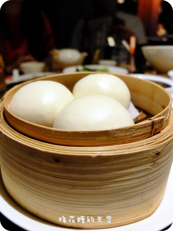 01餐點港點流沙包.JPG