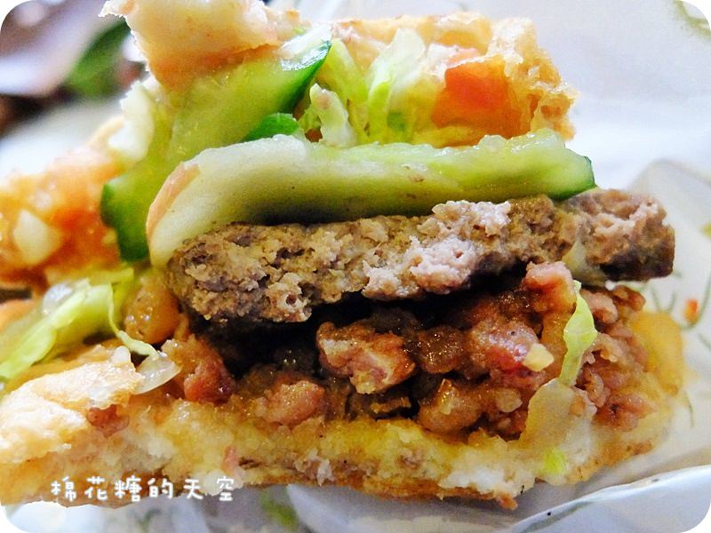 01餐泰式堡豪華4.JPG