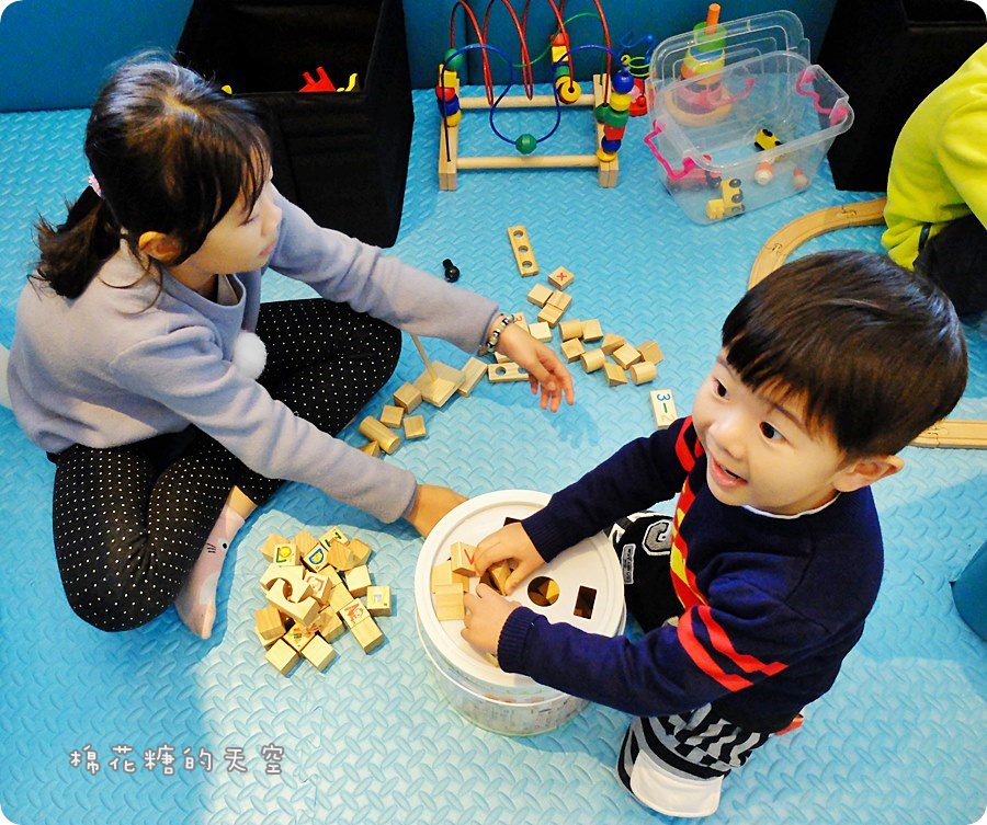 00玩具區2.JPG 00玩具區2.JPG