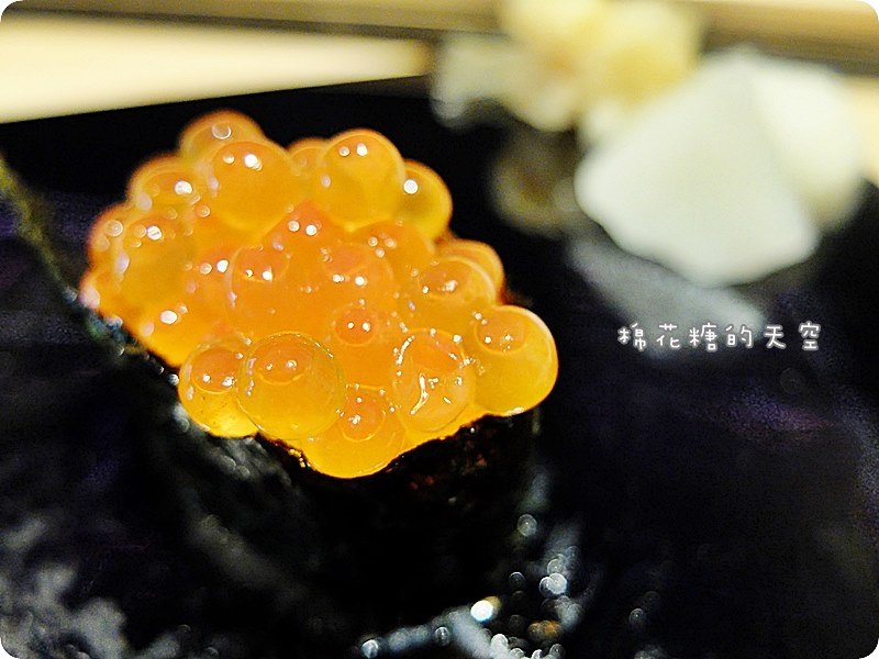 00握壽司鮭魚卵2.JPG