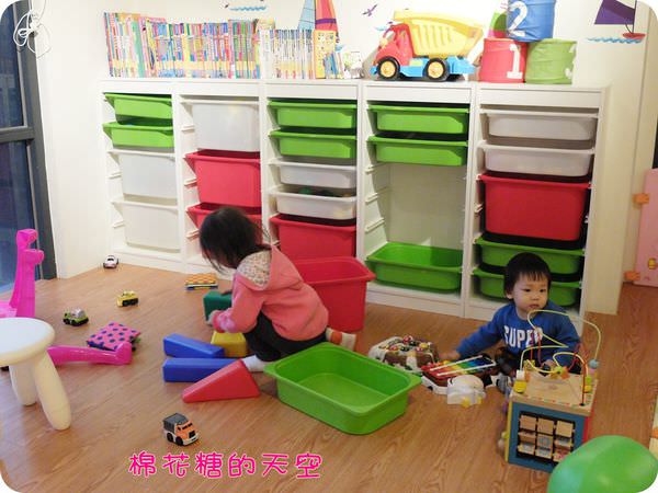 00二樓玩具區.JPG