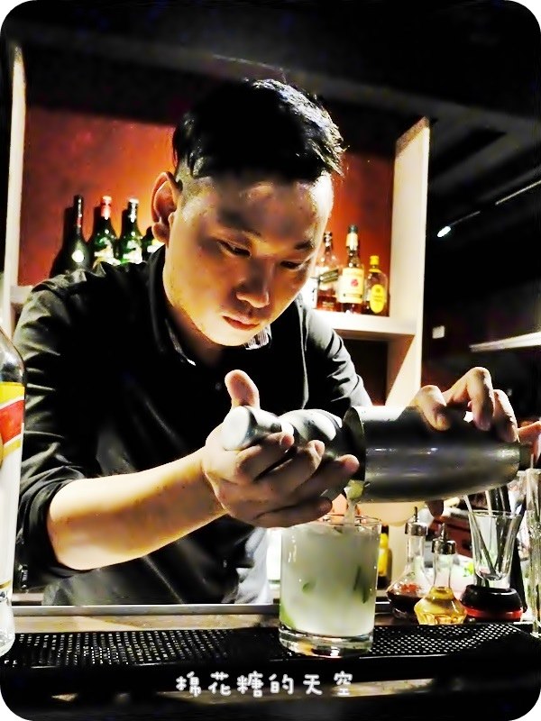 01張燈結廬調酒.JPG