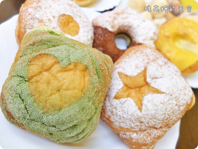00甜甜圈抹茶2.JPG