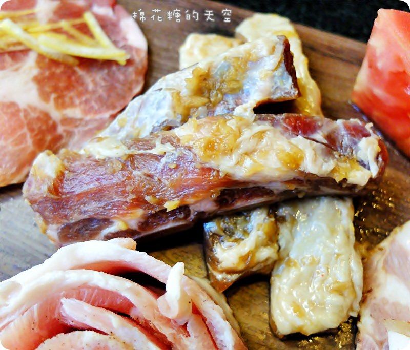00套餐肉盤豬小排.JPG